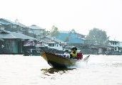Foto: Women of the Tribe and Search of Freshwater Dolphins in Borneo